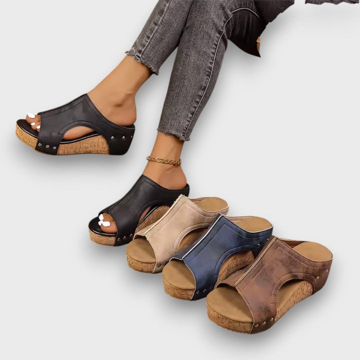 Raya – Sandalias de cuña con diseño recortado