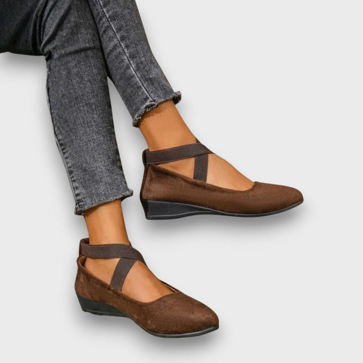 Arlena – Elegantes zapatos de cuña cerrados