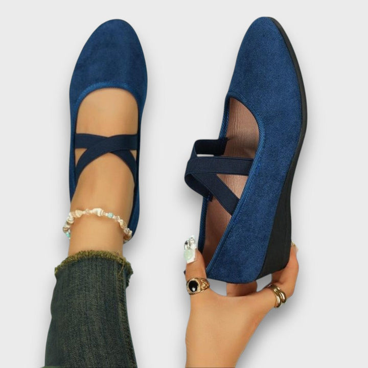 Arlena – Elegantes zapatos de cuña cerrados