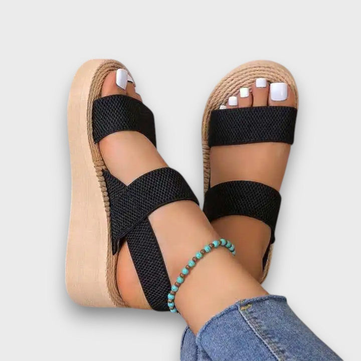 Aneira – Sandalias de plataforma con elegancia sin esfuerzo