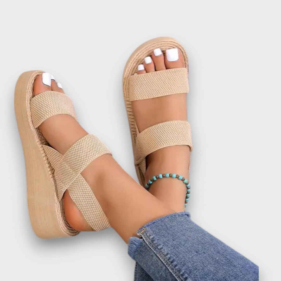 Aneira – Sandalias de plataforma con elegancia sin esfuerzo