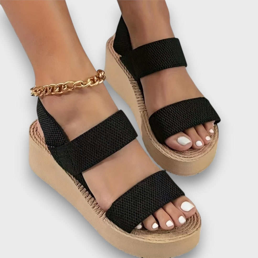 Aneira – Sandalias de plataforma con elegancia sin esfuerzo