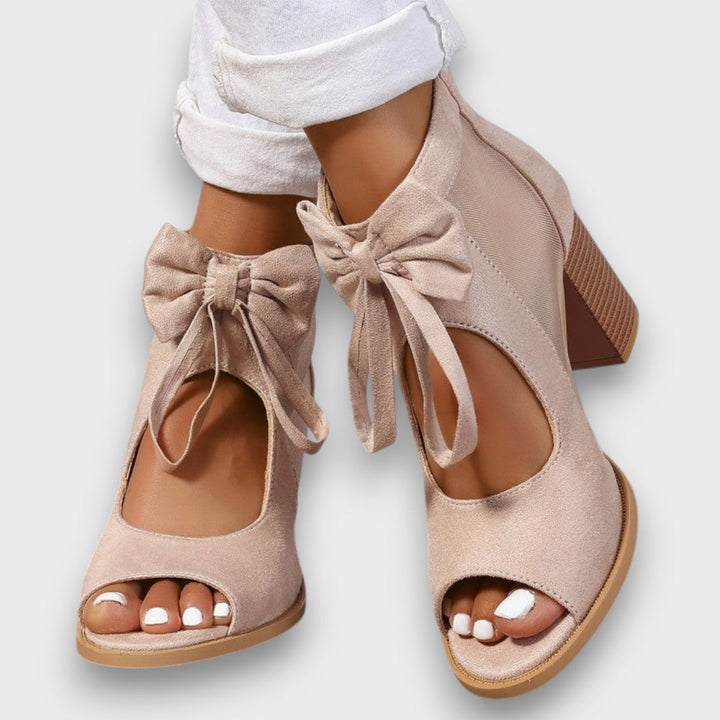 Alviera – Sandalias Elegantes con Lazo y Tacón Bloque